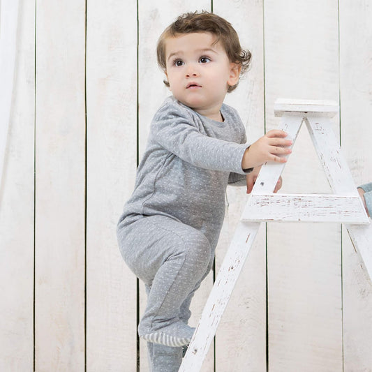 Bio Baby Schlafanzug mit Füßen & Fäustlingen Grau – Detailansicht 2
