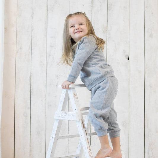 Kuschelige Bio Baby Kapuzenjacke Grau – Bio-Baumwolle – Detailansicht 2