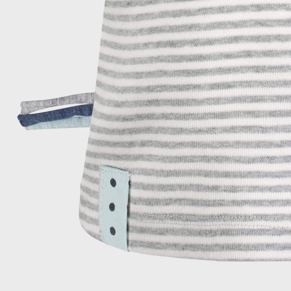 Baby Langarmshirt aus Bio-Baumwolle – Grau Gestreift – Detailansicht 7