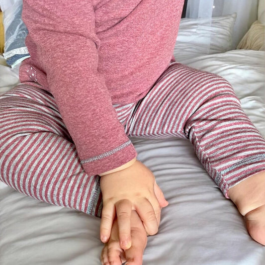 OrganicEra Bio-Baby-Leggings, Bordeaux – Grau gestreift