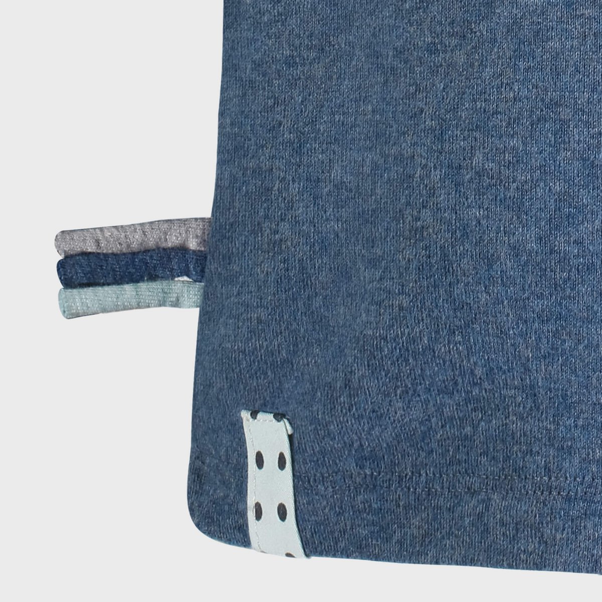 Bio Baby Langarmshirt Indigo aus weicher Bio-Baumwolle – Detailansicht 5