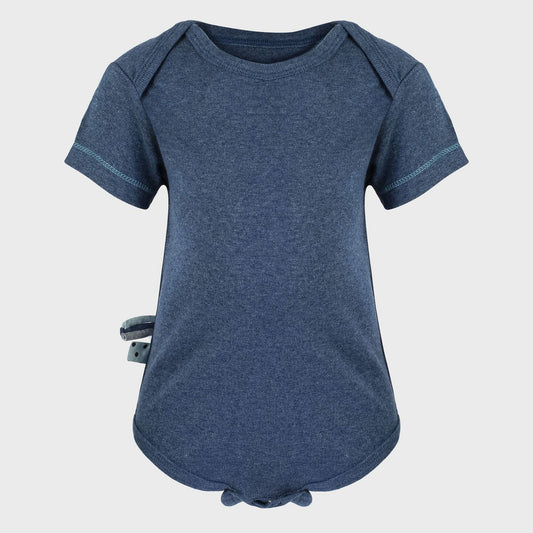 Indigo Bio Baby Kurzarm Body aus weicher Bio-Baumwolle.