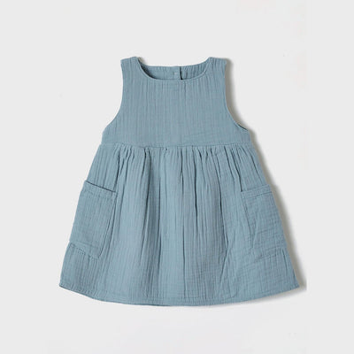 Ärmelloses Bio Musselin Kleid in Aqua für Baby und Kleinkind mit Tasche, weich und atmungsaktiv.