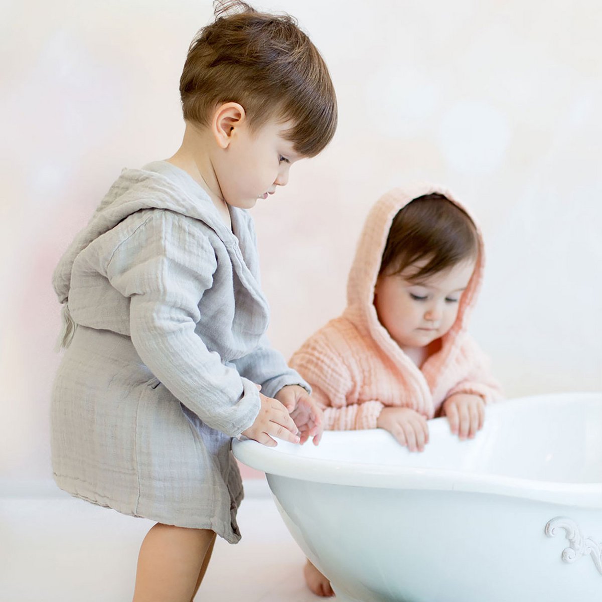 OrganicEra Baby-Bademantel aus Bio-Musselin, 1–2 Jahre, Grau
