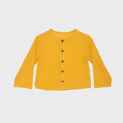 Vorderansicht einer senfgelben Bio Hanf-Baumwoll Babyjacke