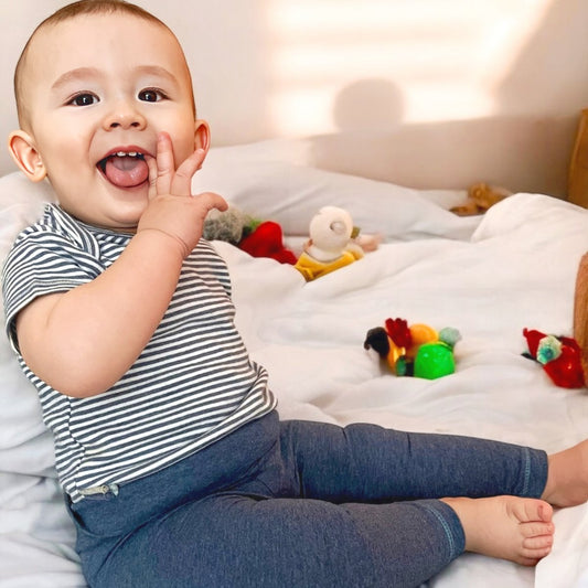 Gestreifter kurzarm Body Indigo aus BIO Baumwolle