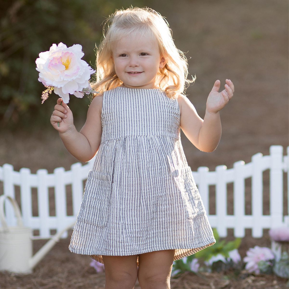 Baby in einem wunderschönen BIO Baumwollkleid