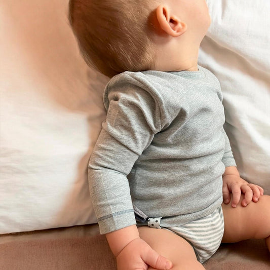 Baby Langarm Shirt Body aus Bio-Baumwolle Aqua – Detailansicht 2