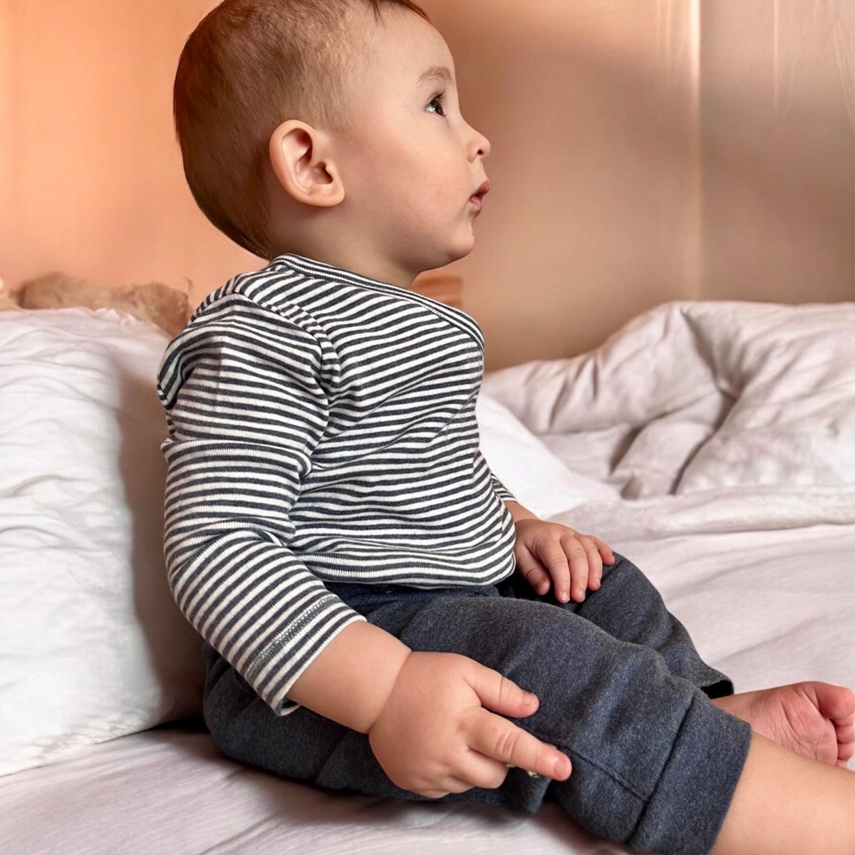 Bio Baby Langarm Kimono Wickelbody aus Bio-Baumwolle – Indigo Gestreift