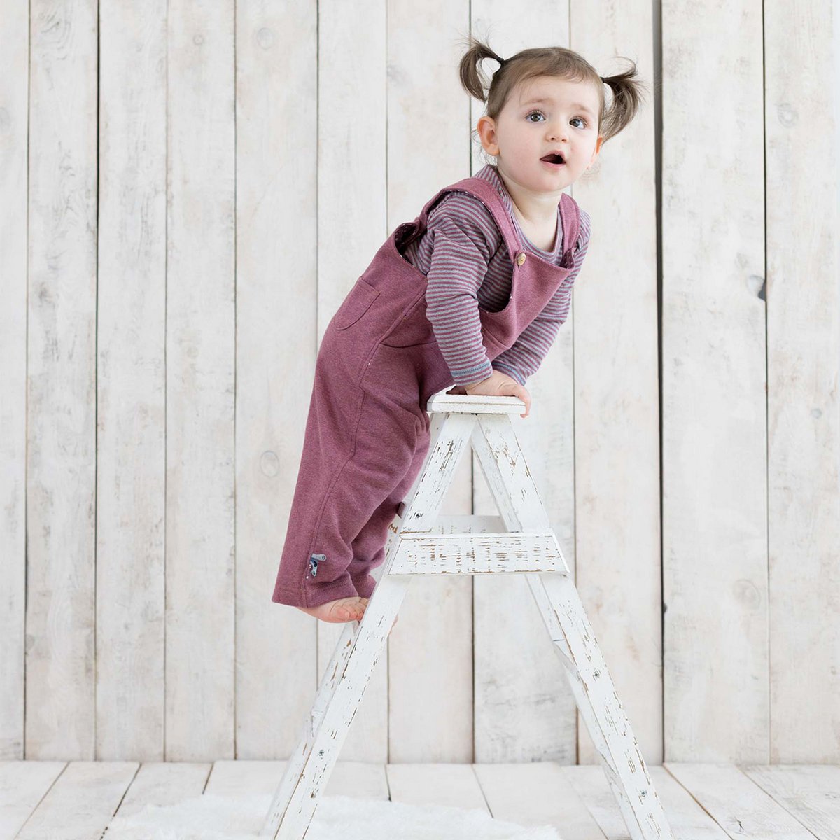 OrganicEra Bio-Baby-Latzhose, Bordeaux